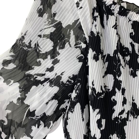 Lane Bryant Floral Chiffon Off the Shoulder Tops Plus Size 26/28 Pleated Blouse - Picture 10 of 16